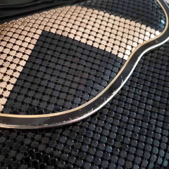 VINTAGE Gold & Black Chainmail Metal Mesh Purse with Snake Shoulder Strap - Picture 8 of 9